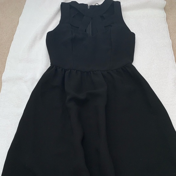 Guess Dress - Picture 4 of 7